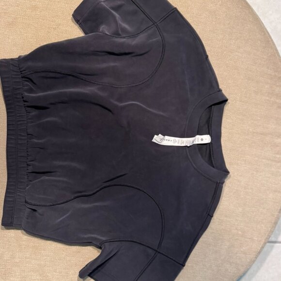 Lululemon - Softstreme Gathered T-Shirt - Picture 3 of 4